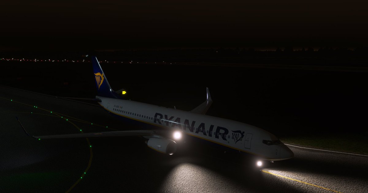 vRYReu's tweet photo. Some great shots from pilots today, where are you flying to this weekend? ✈️ 🏝️ https://t.co/L64Tso4i7K
