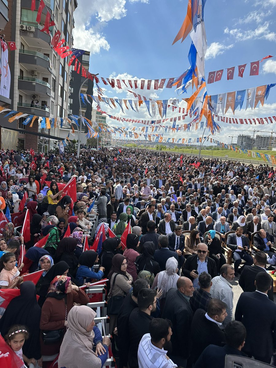 ibrhalilkirmizi's tweet photo. "La Galibe İllallah" 

(Allah’tan başka galip yoktur)

Zafer İnananlarındır! İnşallah 🤲

Zafer bizimdir! 🇹🇷 

#TürkiyeSanaEmanet @RTErdogan
@bybekirbozdag 
@ibrahimeyyupogl https://t.co/IM9T1sqzRW