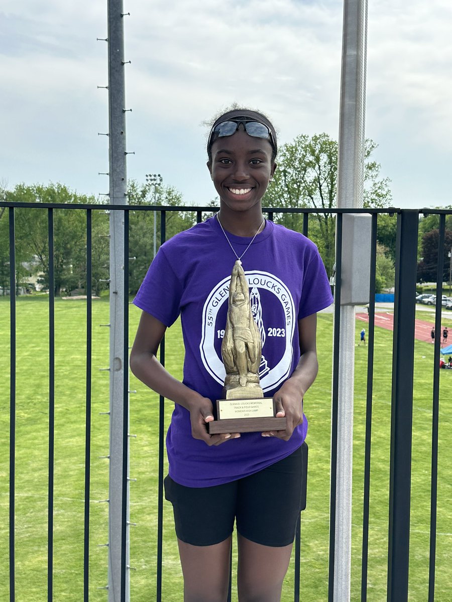 CoachGarigliano's tweet photo. @TheLoucksGames Champion! Congrats to @BlueDevilSports Senior Amelia Benjamin who bested a strong field with a jump of 5’ 8”. @Varsity845 @SectionIXSports @Sec9HOFXCTF @MileSplitNY @ualbanytfxc https://t.co/8z3gclqOgY