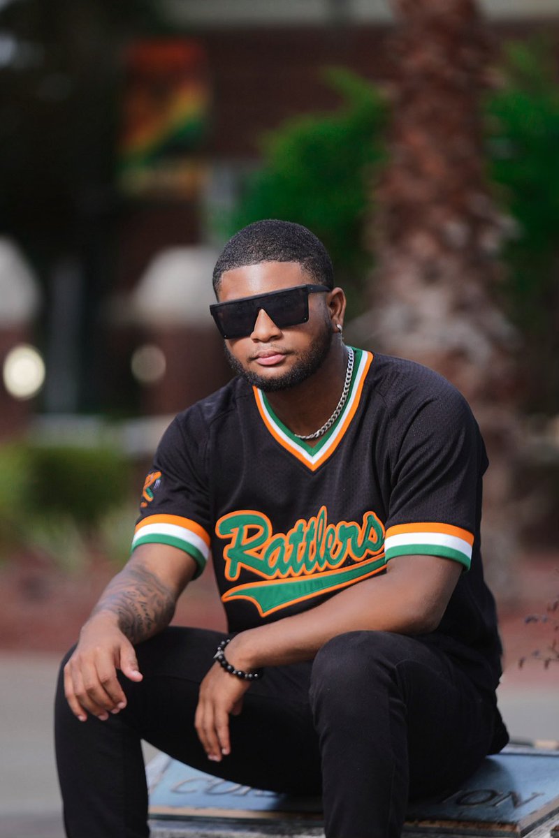 uchangenow's tweet image. *Graduation Alert*

My son @jhdmilly graduated w/ honors from @famu_1887 a few days ago completing a five-year program with his undergraduate/MBA degrees in business. At an early age, we were told that Jihad would be in special education and was not college material! #famu2023 ✊🏿