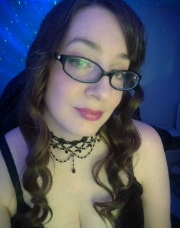 Faetalia_ttv's tweet photo. Live on Twitch for horror night in Soma. Left off stuck between 2 monsters in a vent. This will be fun. #horror #gaming #gamers #streaming #streamer #twitchstream #twitchstreamer #twitch #streaminglive #shrime https://t.co/KcwkROoRSP https://t.co/LuDCnC5voL