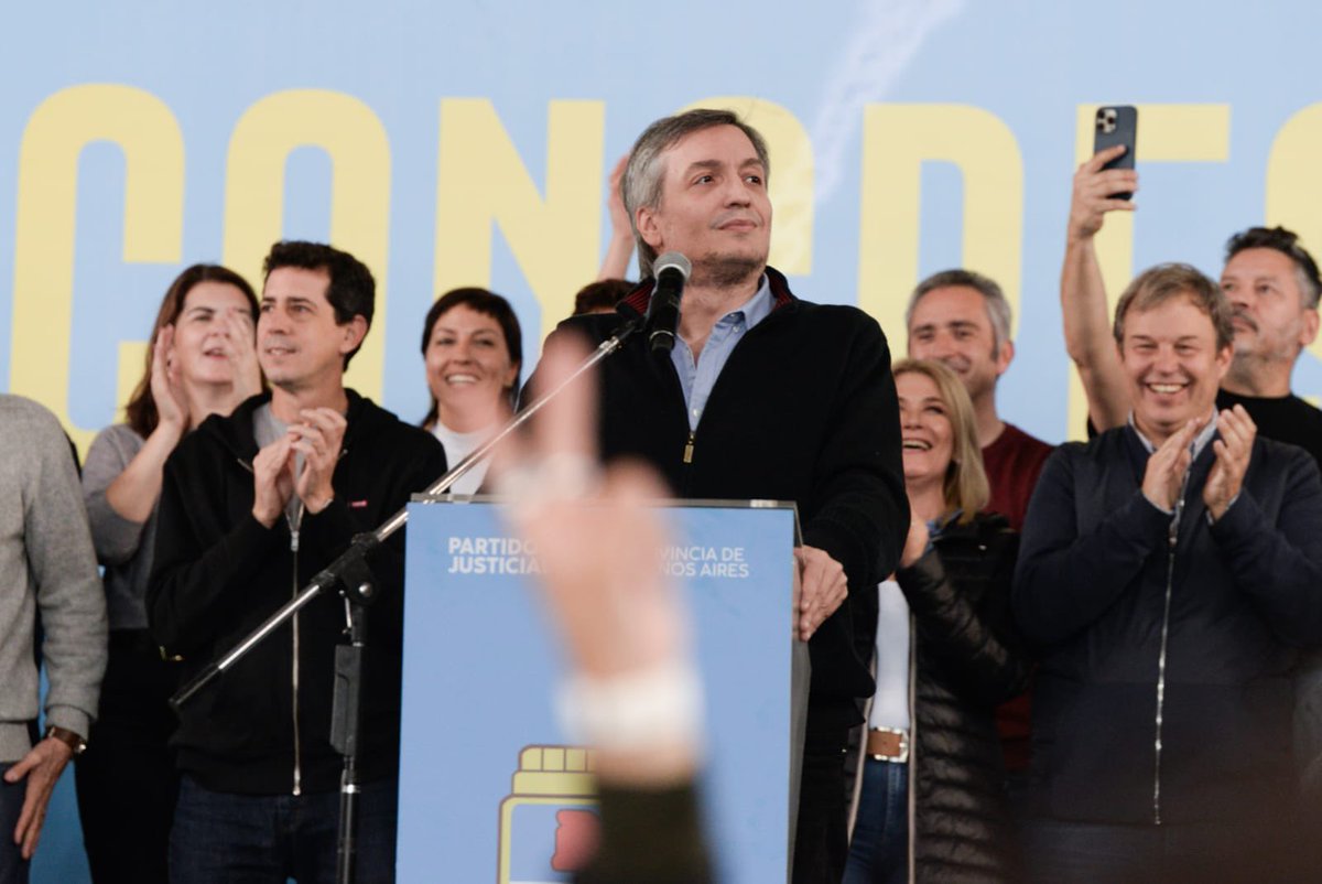 CrisAlvarezRod's tweet photo. “Nuestra gente necesita una mano ya para poder enfrentar los abusos del poder económico que vemos reflejados también en los precios.

Suma fija ahora, paritaria después y, si podemos, doble aguinaldo para los compañeros/as”.

Máximo en el Congreso del @BonaerensePJ en #LaMatanza https://t.co/o1bQaFYpDj