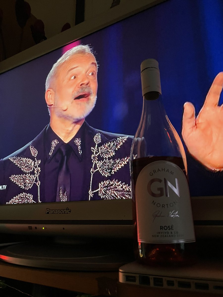 high_NY's tweet photo. Watching #Eurovision with high class wine from #GrahamNorton 🥂🎉🎉🎉 #ComeonUK https://t.co/fIHzjZIZ9M