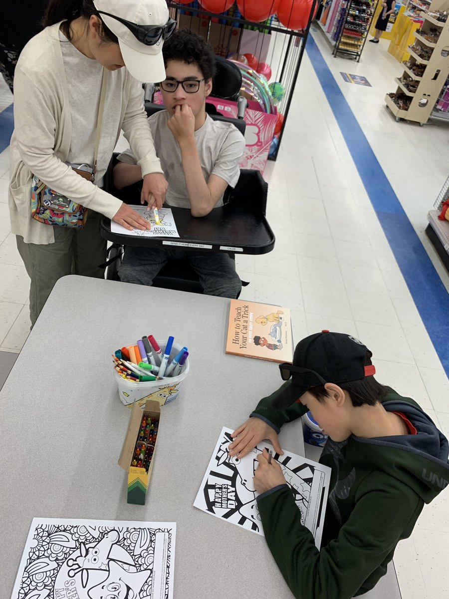 MrAndyTeacher's tweet photo. Happy Mother’s Day ❤️💐😘

Thank you Toys-R-Us &amp; Starlight💫 …our family really appreciates your ongoing generosity and support. 

Another wonderful time out together as a family because of your important partnership. 🙏🏻

@toysruscanada
@starlightcanada
#ImaginationIncluded https://t.co/Aw2gVxI0Pe