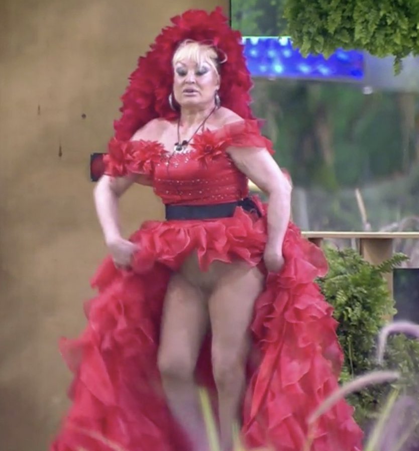 Aramis Fuster dándolo todo a sus 72 años representando a Portugal #Eurovision #EurovisionRTVE #Eurovision2023