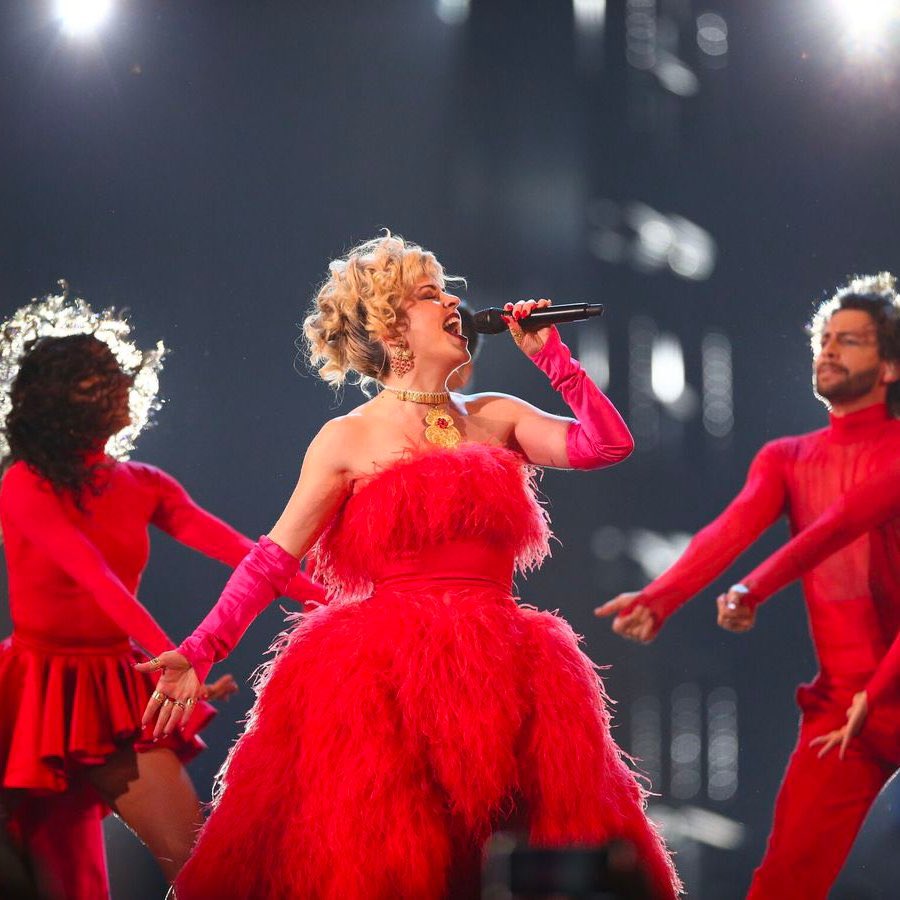 javittCM's tweet image. Nos une el rojo, la península y Aramís Fuster. Portugal, 12 points for Spain.

 #EurovisionRTVE #Eurovision  #EurovisionRtve