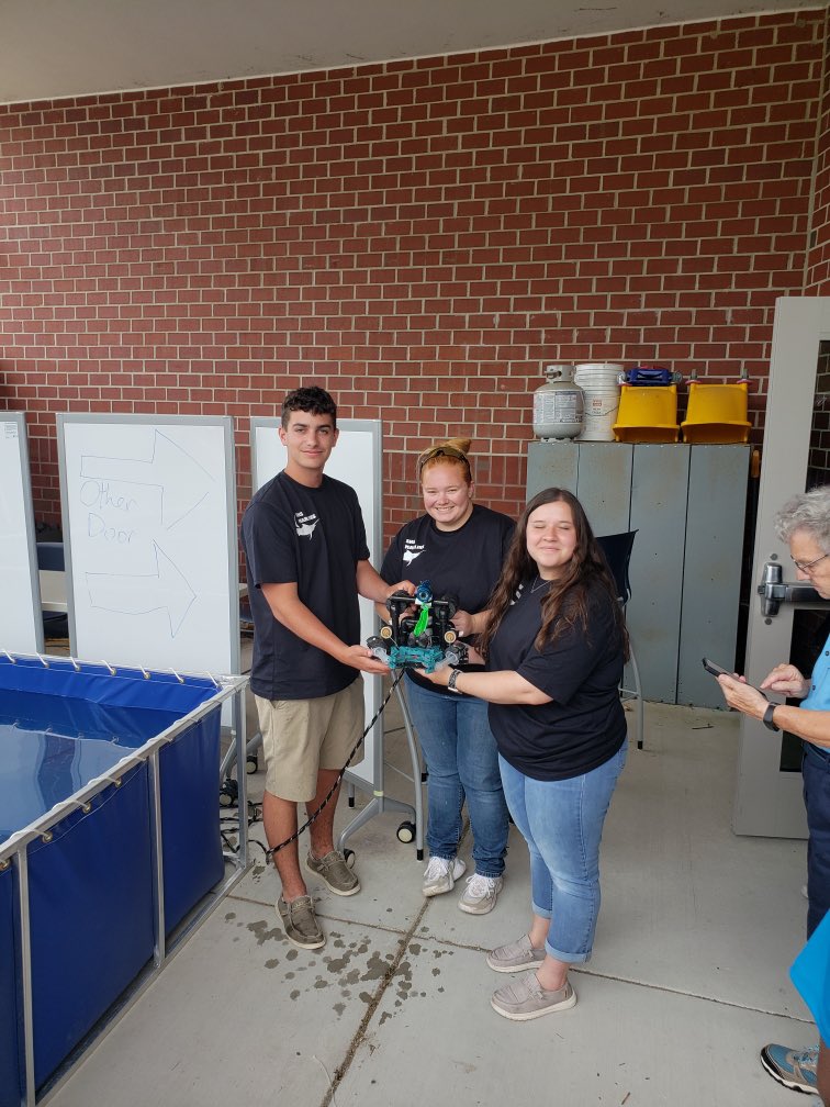 PackerEngineers's tweet image. SHS Engineering 3/4 wins a 2023 REPEAT SWEEP of the Eastern VA-earning Best Execution in all categories of the Regional Sea, Air, Land Challenge!!!  Next step-celebrate at prom tonight! @IWCSchools @OfficialSHSPack