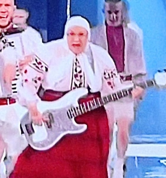 Haruruhii4's tweet photo. My 80 year old self will be like this and if not please kill me. #Eurovision2023 #Eurovision https://t.co/rK7jM6mRNQ