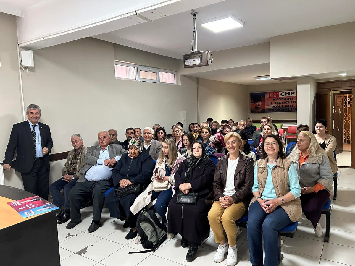 Kadın Kolları olarak, Parti Okulumuz tarafından düzenlenen ve Eğitim Sorumlumuz Sn. Halis Yavuzyaşar’ın anlatımıyla, Sandık Eğitimine katıldık. Seçim öncesi çalışmalarımızı gözden geçirdik, son hazırlıklarımızı yaptık. 
#Sanasöz
Sandıklara sahip çıkacağız, ilk turda kazanacağız.