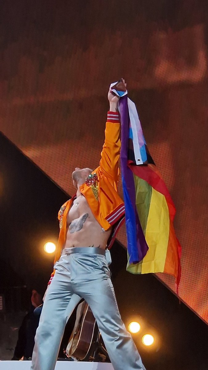 hsdtogethertour tweet picture