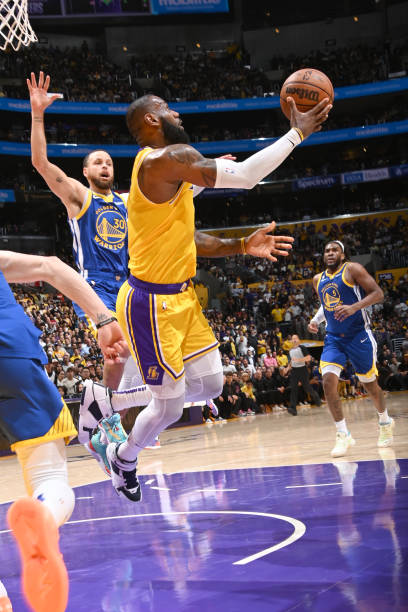 shendy456's tweet photo. The first time in Steph's career that his teammates underperformed and he lost.

Am I supposed to feel sorry for him?

LeBron lost a finals where he outplayed Wade and Bosh combined.

He lost another finals when his top 2 teammates were out.

Oh and the KD Warriors.

Poor Steph. https://t.co/TiIeDHvaDc