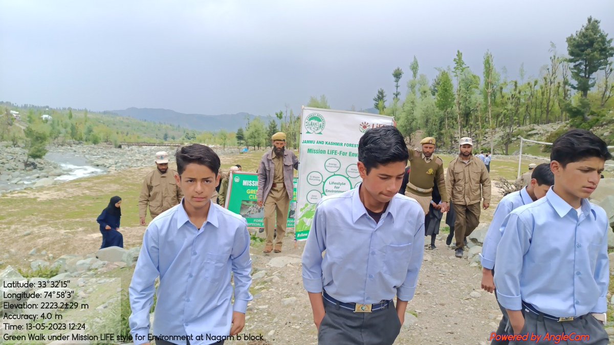 GoGreenKulgam's tweet photo. Green walk awareness drive and cleaning of Water bodies under Mission LIFE for Environment was conducted at Dudhkuchan  forests by forest officials. Students, PRIs &amp; locals participated in the drive. @DrBilalbhatIAS  @IRFAN2040 @DcKulgam @syedwasimJKFS https://t.co/4ykqjCHHdg