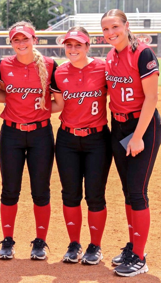 SIUESB's tweet photo. Your OVC Softball Championship All-Tournament Cougars:

CF Lexi King .412 | 6 RBI | 3 Doubles
SS Paige Rocha .500 | 5 RBI | 3 Doubles
P Sydney Baalman 4-1 | 1.11 ERA | 25 SO | 31.2 innings

#OneTeamOneFamily https://t.co/lzmJJu0lCo