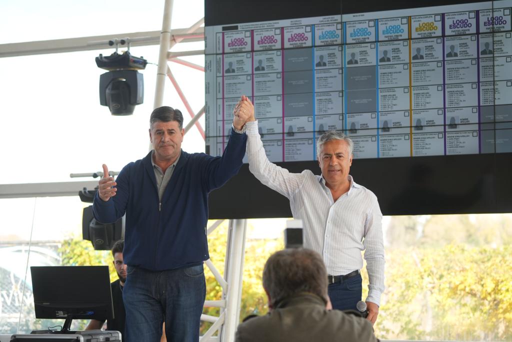 Acompañé  la capacitación de Boleta Única en Junín junto a nuestro precandidato a Gobernador <a href="/alfredocornejo/">Alfredo Cornejo</a> y a <a href="/MarioAbedok/">Mario Abed</a> . Estuvieron presente todos los precandidatos a intendentes, legisladores y concejales del Frente Cambia Mendoza de la zona Este.