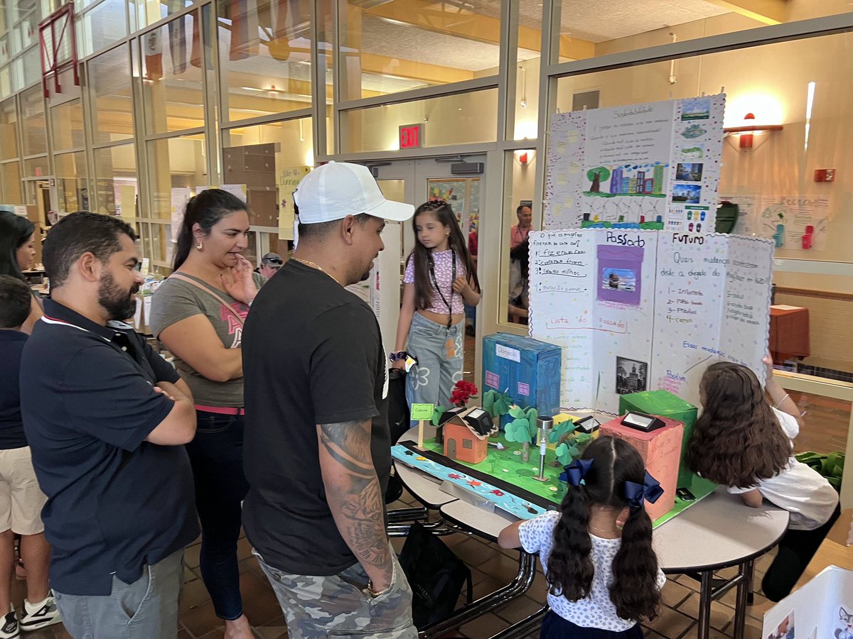 HarmonyGroveFPS's tweet photo. Harmony Grove students did a fabulous job advocating for a more sustainable city at the 2nd Annual Cooler Communities Fair today! See more photos of Harmony Grove students, families and staff participating in this wonderful event here: https://t.co/dLBdmKz97D @framinghamps https://t.co/wxtdWIkBtZ