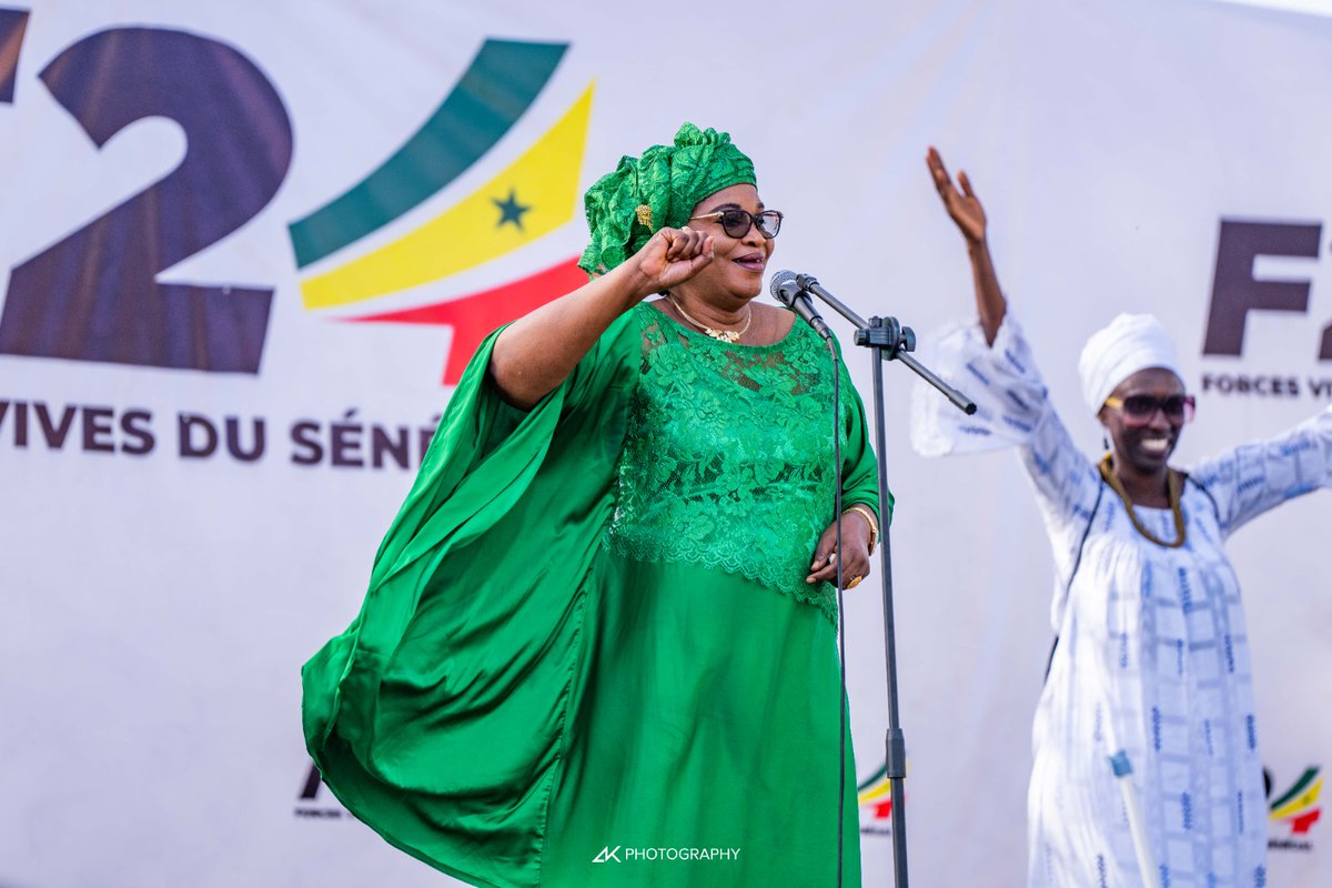SowSagna's tweet photo. Au Sénégal, grâce à la plateforme des forces vives de la nation F24, il y aura un avant et un après 12 mai 2023!
Bravo à tous !
#forcesvivesdelanation #dialoguef24 #DialogueCitoyen #guassi #f24 #paroleaupeuple #kebetu @AfrikajomCenter #democracy #Constitution merci @aliounetine16 https://t.co/we0LhxjekZ