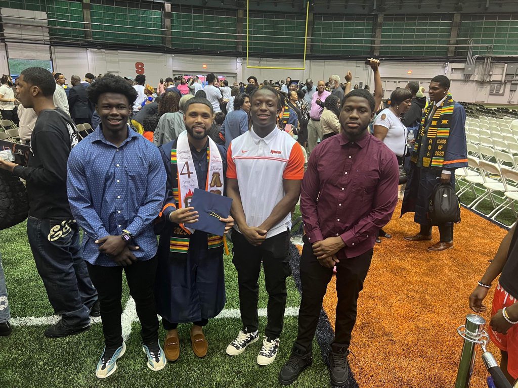 kennedyknights_'s tweet photo. Join us in CONGRATULATING C/O ‘19 Alumni Nazrun Chowdhury on his graduation from @SyracuseU this past weekend. Way to go, Naz !! We are super proud !!
.
.
.
#WeAreKennedy #KennedyFootball #KnightsToCollege #KnightsGraduation #BronxFootball #StudentAthletes https://t.co/6DJsccihvx