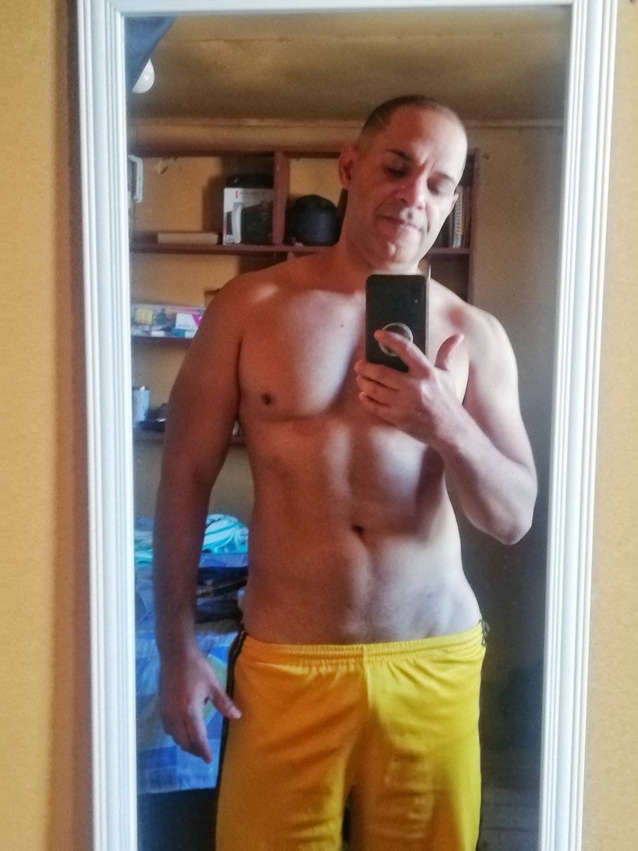 Xioelj's tweet photo. Probando el nuevo espejo 😉😉 https://t.co/lss9hTCcPK