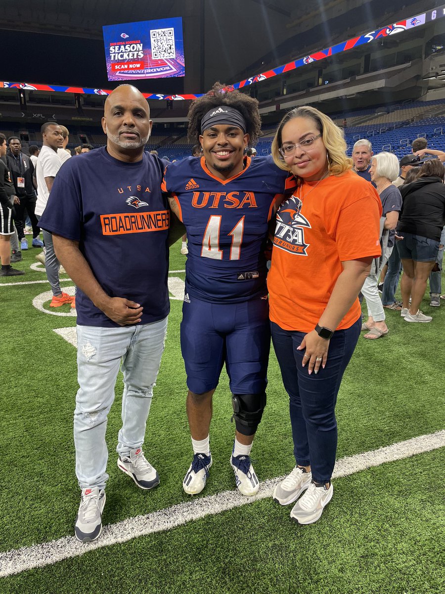 TravisCulton's tweet photo. Was great to see @MCultonp back in uniform again. Young man will not be out worked and making things happen . @BridgelandFB UTSA football https://t.co/REErlRbq3q