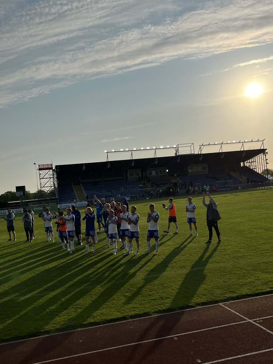 Chrilla95's tweet photo. Det enda jag tänker på! 🤍💙 https://t.co/iu80mmRACE