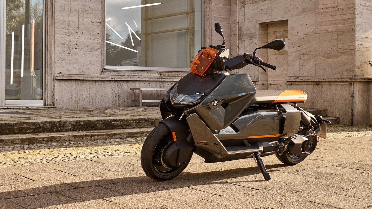 frankfeil's tweet image. Ich bin ja absolut kein Fan von Motorrädern und Rollern, aber wie geil ist denn bitte der vollelektrische #BMW #CE4? 😍