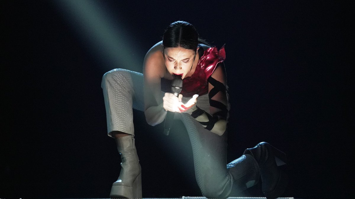 el plano de la luz en la mano no la voy a superar NUNCA 🥹

#eurovision  #eurovision2023