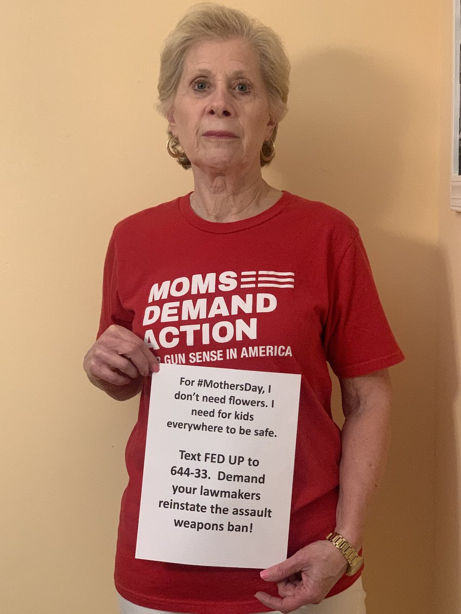 JLE234's tweet photo. I stand with @MomsDemand volunteers and survivors of gun violence demanding our law makers reinstate the assault weapons ban. 
Start taking action to #EndGunViolence today, text Ready to 644-33. https://t.co/wGE23rkqqB