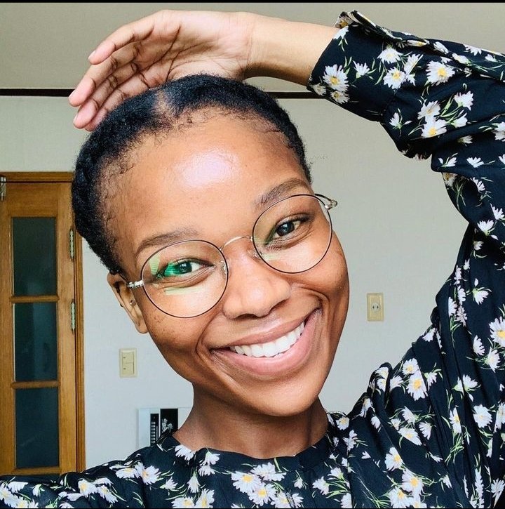 vuyisangesi2's tweet photo. Please spread the word ❤️🇿🇦
#Lihlejokaformasters ✨👩‍🎓🙇‍♀️ https://t.co/HgQc7VVNDm