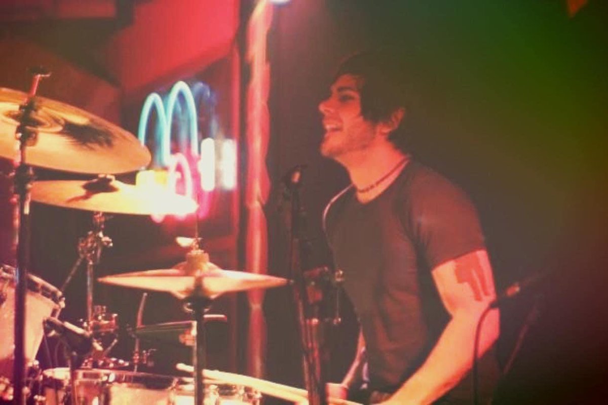 GoodOldScratch's tweet photo. 2007 me. #EmoIsNotDead https://t.co/EWmGOh64im