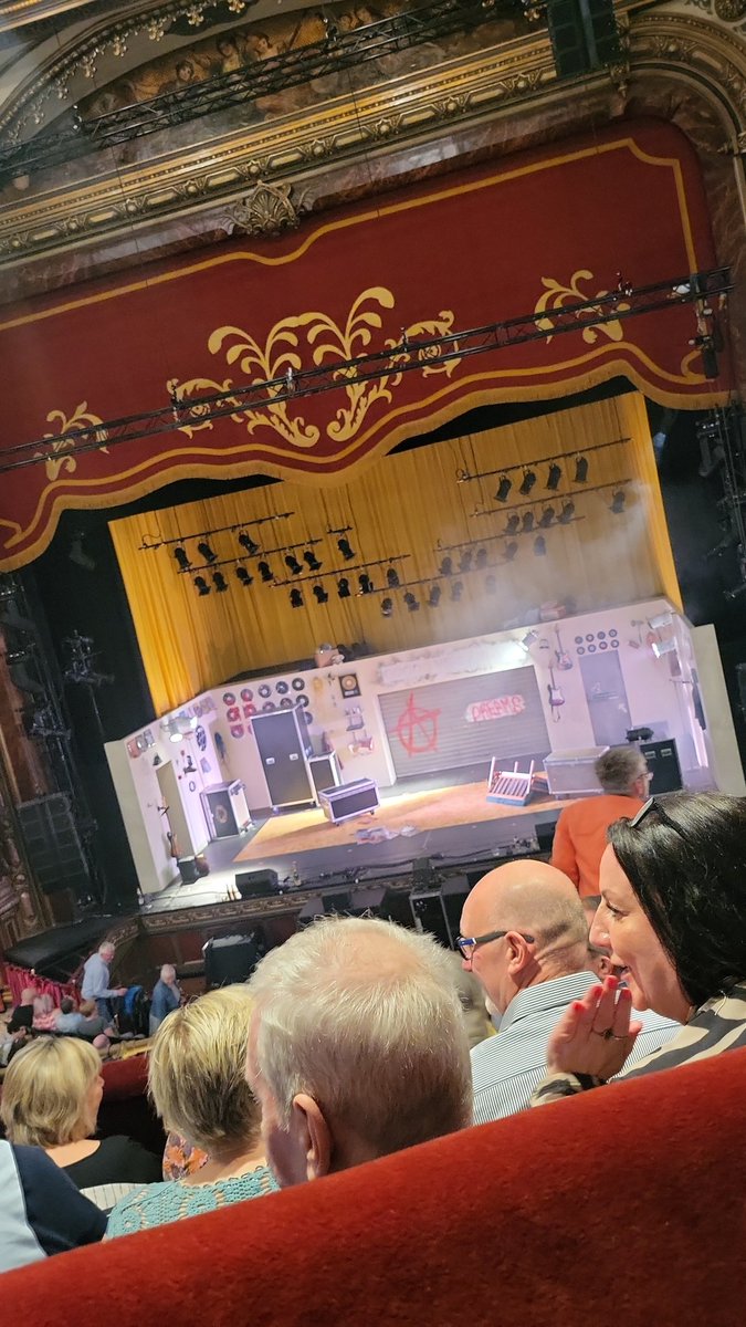 Veronica22mcc's tweet photo. #GoodVibrations #Belfast #someshow https://t.co/myiOKR99UI