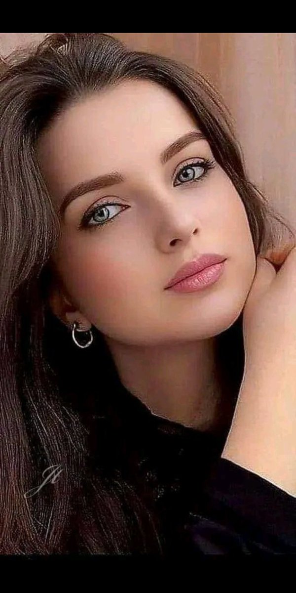 mdybdh1's tweet photo. وجمال عينيك 
...مدينة الاقمار 
.....تمحو جميع الظلمات من
ارض قلبي https://t.co/tpKck7JW8a