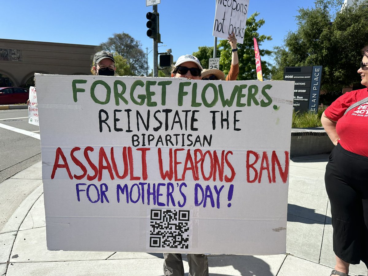 BStrishock's tweet photo. For #MothersDay, I don't need flowers, I need for my kids to come home safe. I'm at a rally with @MomsDemand volunteers &amp; survivors of gun violence demanding our lawmakers reinstate the assault weapons ban! #FedUp 
@Everytown @StudentsDemand https://t.co/yjjOraDDKe
