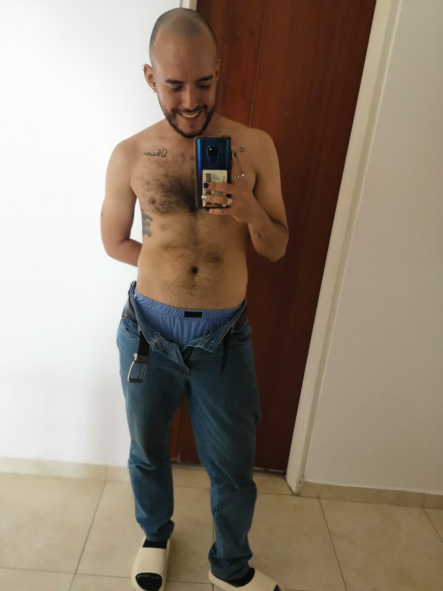 loganlegend3's tweet photo. Grabamos hoy? https://t.co/rOPTcjUCO0