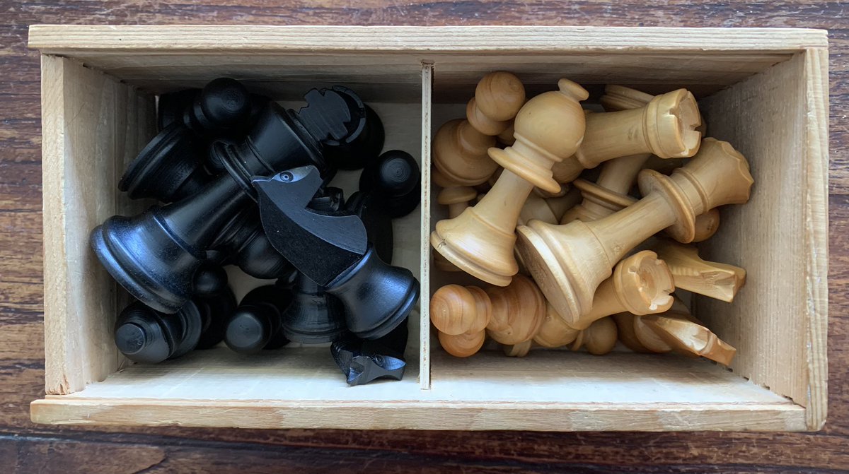 These Staunton chess pieces I (56) got at my birthday, more than 46 years ago. Nowadays I use them to relearn chess and to play with my son (16). 
#chesspunks #chess #chesspieces