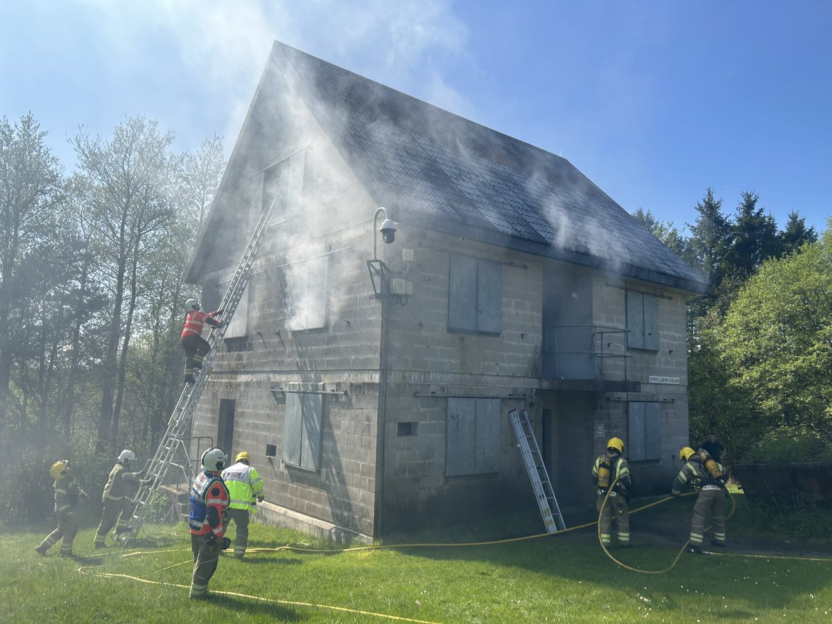 Varied and challenging scenarios covered today by <a href="/HWFire/">Hereford & Worcester Fire and Rescue Service</a> with crews from all across North district including @HWFireTenbury <a href="/HWFireWFhub/">Wyre Forest Fire Station</a> <a href="/HWFireDroitwich/">HWFire Droitwich</a> @HWFireBGrove <a href="/HWFireRedditch/">HWFireRedditch</a>