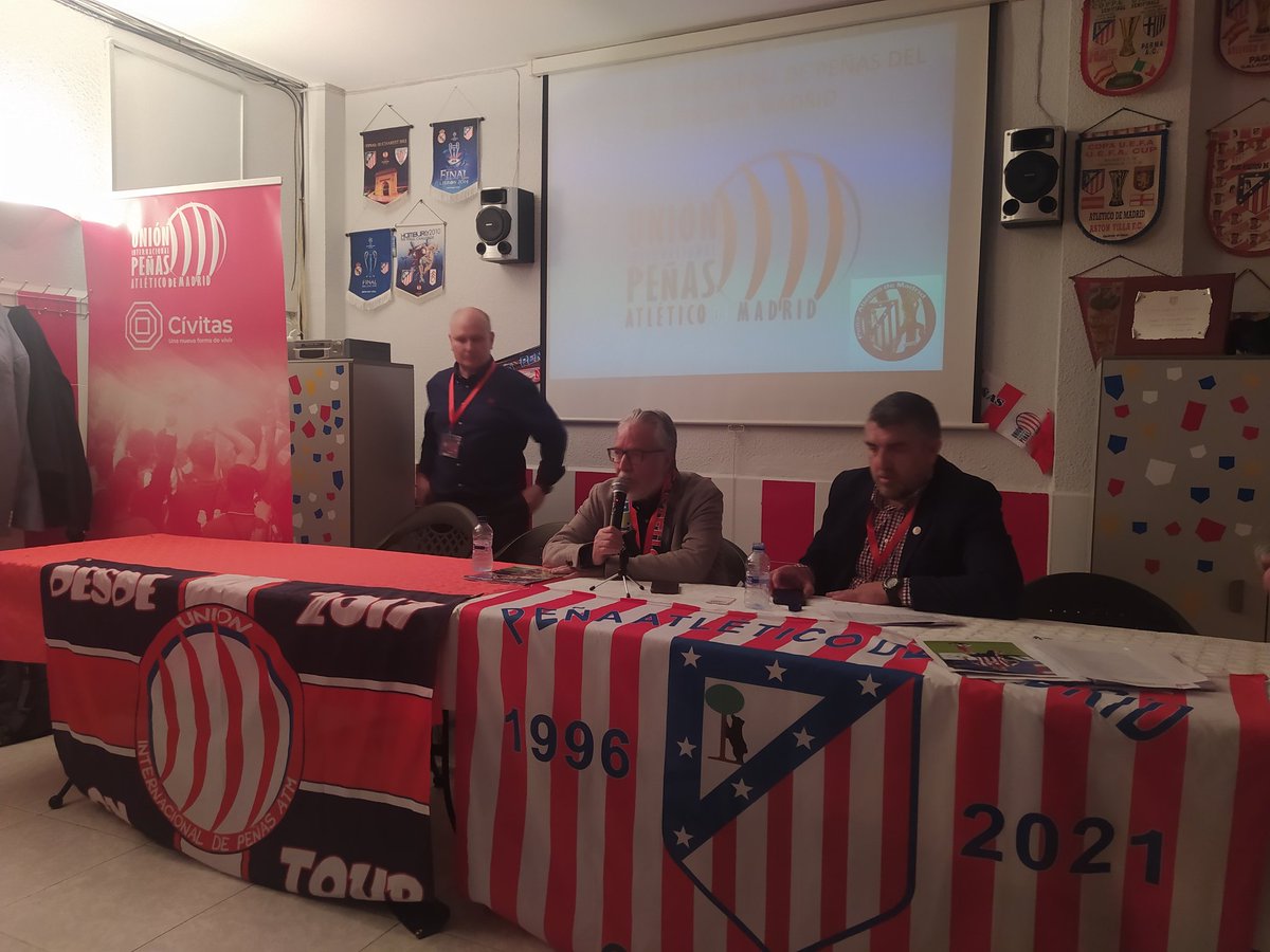 ATMCastellon's tweet photo. Tarde muy amena y divertida con las anécdotas de Pedraza y Antonio López. Muchas gracias por la visita y gracias a la @unionatm https://t.co/lEuw7IMsnb