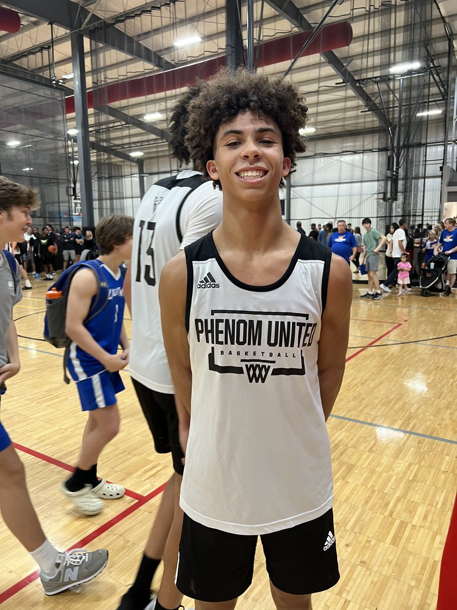 2024 - 6’2 G Brett Decker (@BrettDecker_) of Central Hardin / @Team_Phenom_KY 3SSB 17U (@LibertyMBB commit) went on a scoring tear with 21 points (5-7 from 3) to lead all scorers. Showed his athleticism finishing above the rim in transition and a pure stroke with RANGE. 
#NextUp