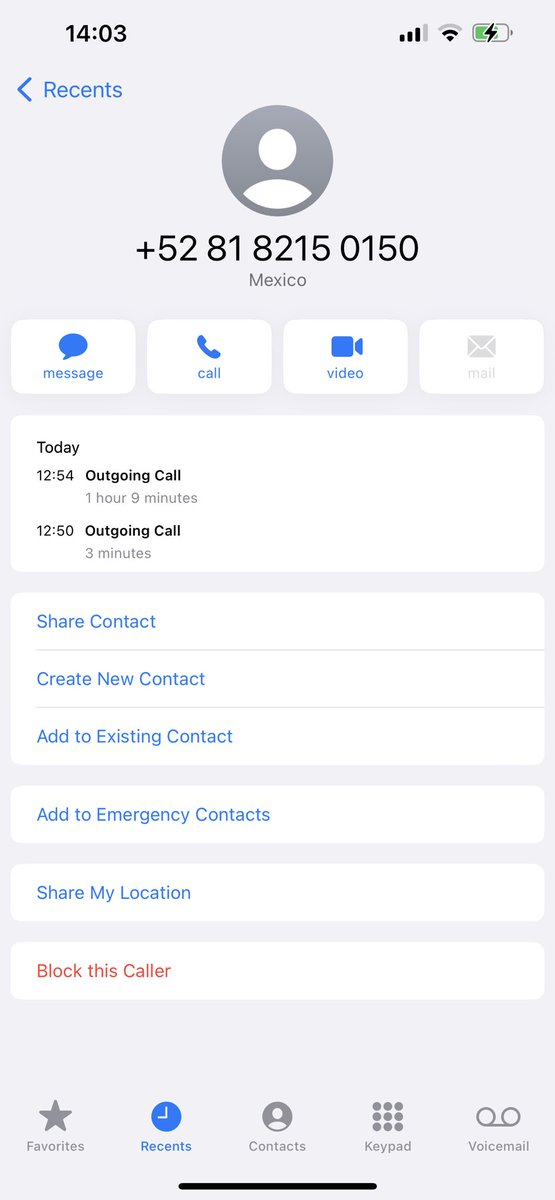 Malditos me dejan esperando 1 hora para que me cuelguen <a href="/VivaAerobus/">Viva</a>