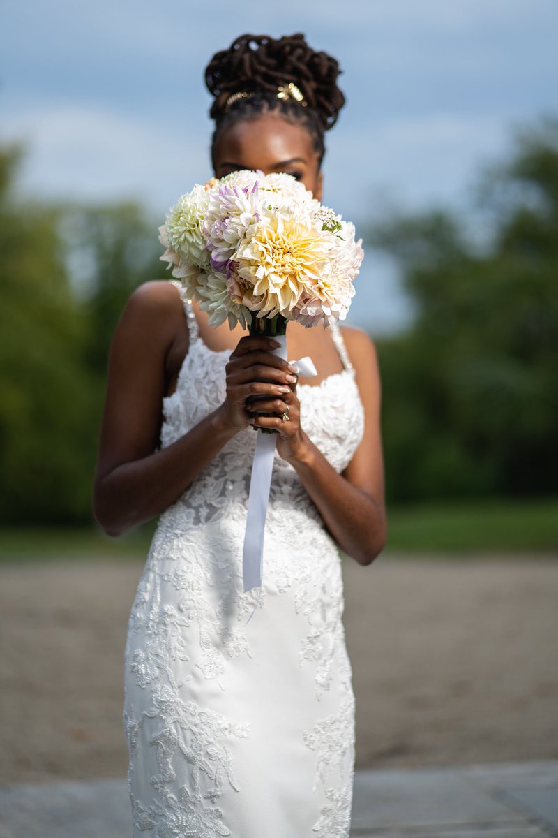 just_gwright's tweet photo. @ar3images Shot my first wedding entirely on an 85 mm. Thank God thanks turned out right 🙌🏾 #sonyworld https://t.co/nuW1QyNKbo