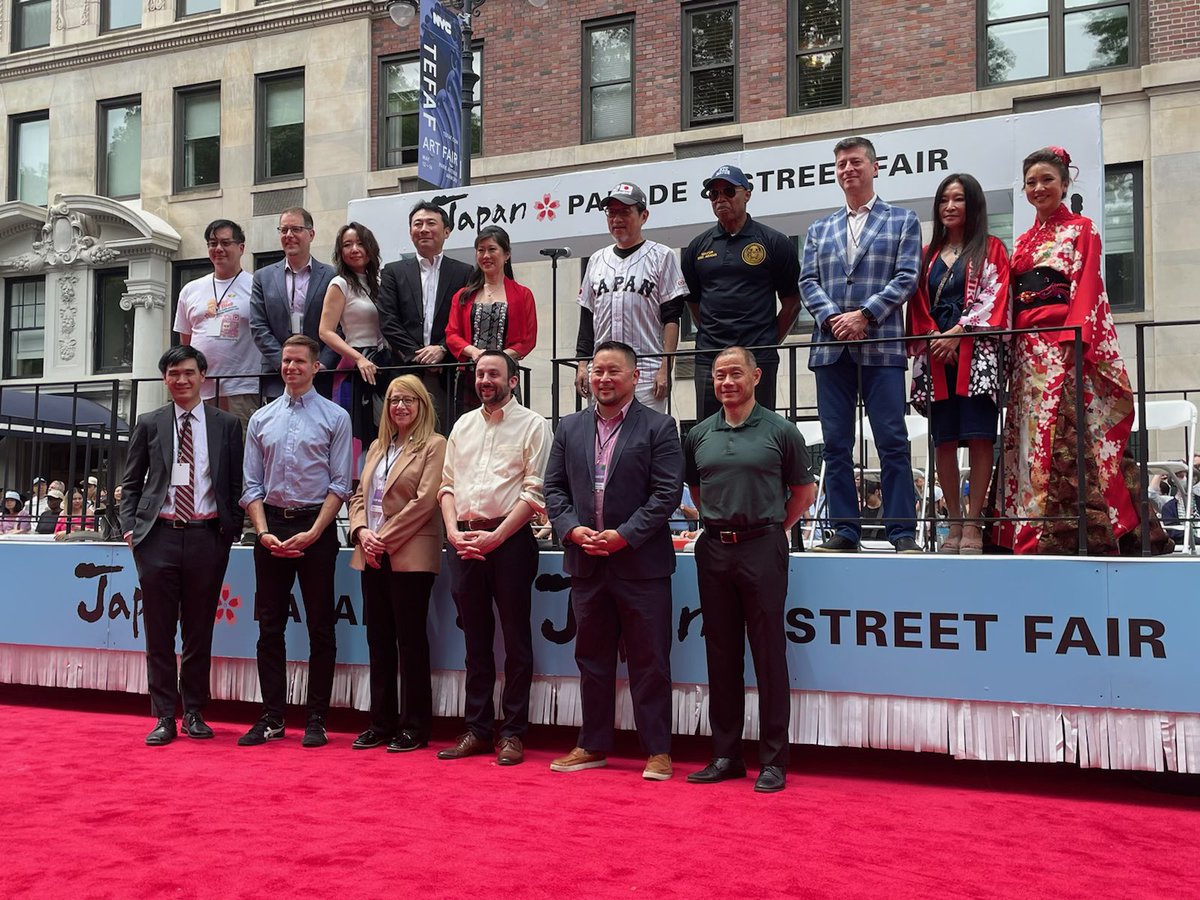 MarkLevineNYC's tweet photo. Wonderful celebration of Japanese culture today on Central Park West, in the 2023 Japan Day Parade…featuring  Olympic legend @kristiyamaguchi as grand marshal! https://t.co/saGK9M86Xk