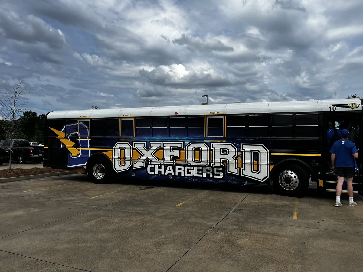 NathanielMRios's tweet photo. Game day for our @OxfordBaseball1 one win away from North Half. Love us some @CoachJDPoss CONGRATS ON A NEW BABY…back in the trenches to help our boys get a W. #oxfordchargerforlife https://t.co/zvSTLtrl09