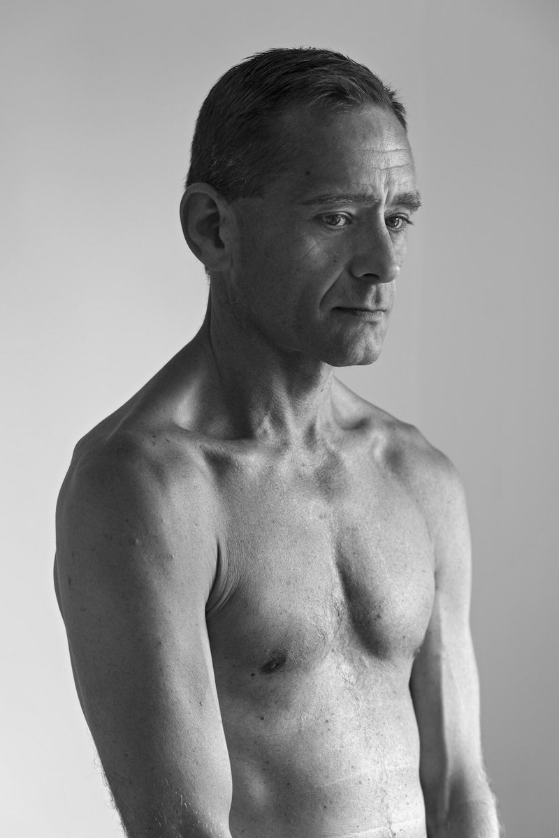 RemcoLodeweges's tweet photo. #maleportrait #sensitivemen #indringend #oprechtportret #malemodel #maleart #menssoul https://t.co/2vcNmgpAzM