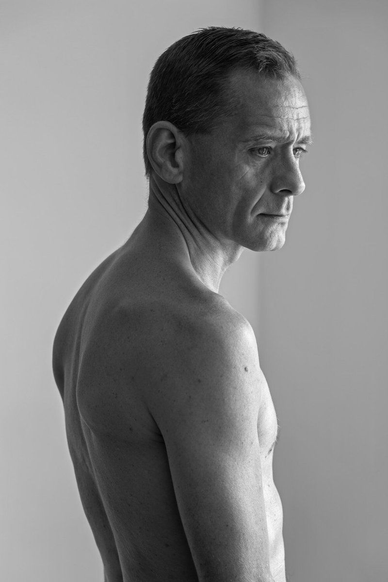 RemcoLodeweges's tweet photo. #maleportrait #sensitivemen #indringend #oprechtportret #malemodel #maleart #menssoul https://t.co/2vcNmgpAzM