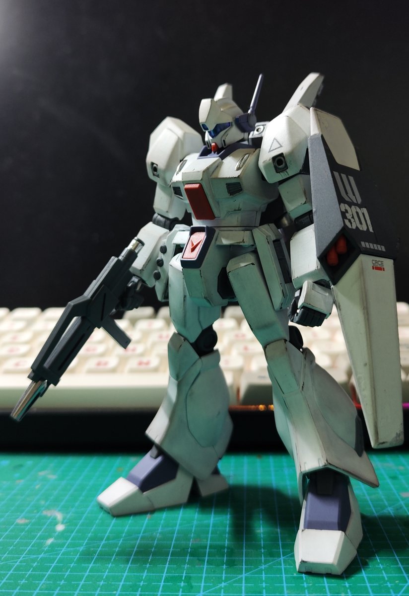 KRTfrom2018's tweet photo. First time to build a GUNPLA with pen paint🫤HGUC JEGAN https://t.co/pXdfHNlBZa