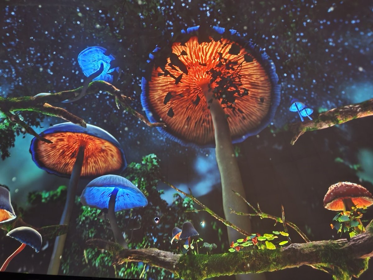 Digital mushroom animation as impressive as the mushrooms on the plate 
#Alchemist #Copenhagen 
#2MICHELINStars #MICHELINGreenStar
guide.michelin.com/gb/en/capital-…