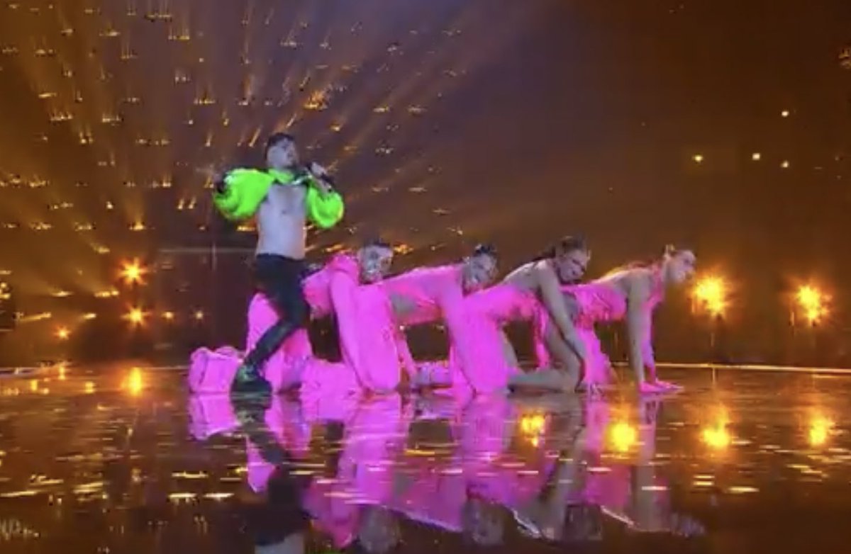 ✅Oompa Loompa dance.
✅Legion of Doom costume.
✅Human centipede.

Finland for me. #Eurovision 
#BinfaceSpeaks