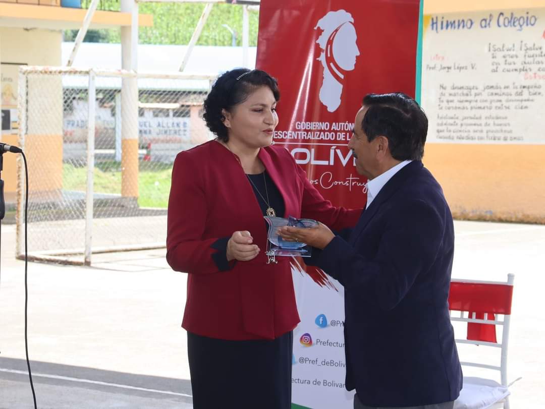 VinicioColomaR's tweet photo. "VISÍTA A LA U .E .CORINA PARRAL DE V. I.

Quiero expresar mi gratitud a los personeros de la Unidad Educativa Corina Parral de Velasco Ibarra, en la ciudad de Chimbo, por invitarme a ser participe de la entrega de la CUBIERTA TIPO COLISEO,  construída en la Institución. https://t.co/mxi4aR6IA6