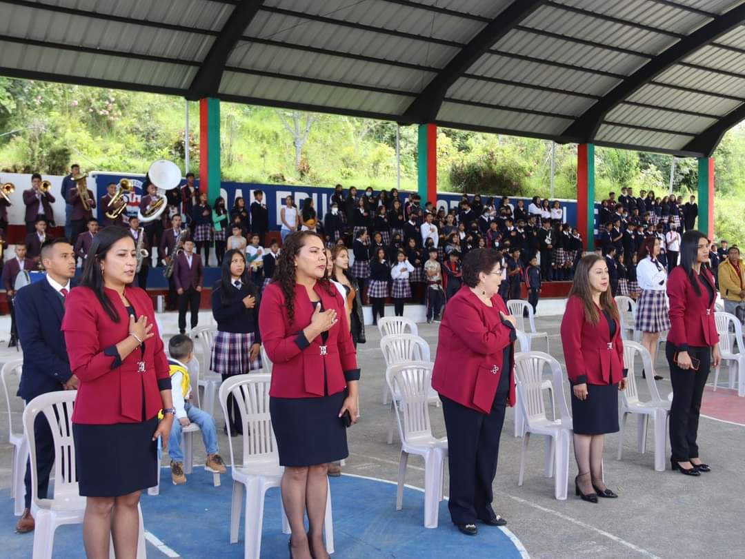 VinicioColomaR's tweet photo. "VISÍTA A LA U .E .CORINA PARRAL DE V. I.

Quiero expresar mi gratitud a los personeros de la Unidad Educativa Corina Parral de Velasco Ibarra, en la ciudad de Chimbo, por invitarme a ser participe de la entrega de la CUBIERTA TIPO COLISEO,  construída en la Institución. https://t.co/mxi4aR6IA6