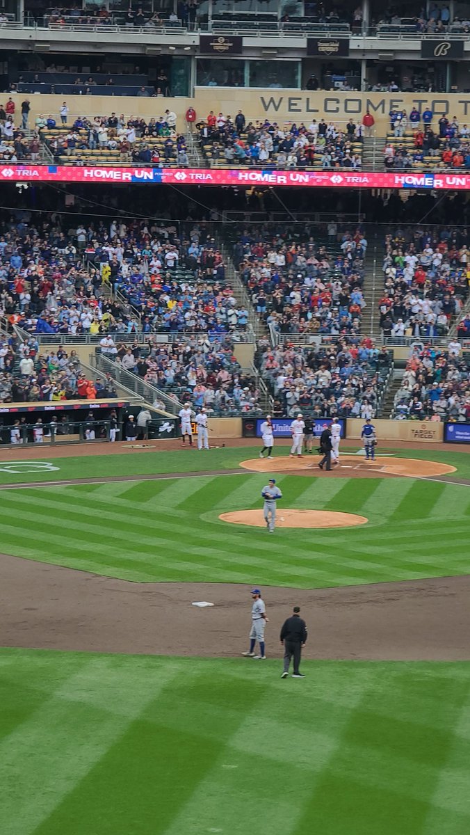 SternerJeanette's tweet image. Is this the start of another @twins #BombaSZN ?!

3 run Homer by @JoeyGallo24 and then solo by @AKirilloff19 !

#Twins up 5-0 in the 3rd inning!