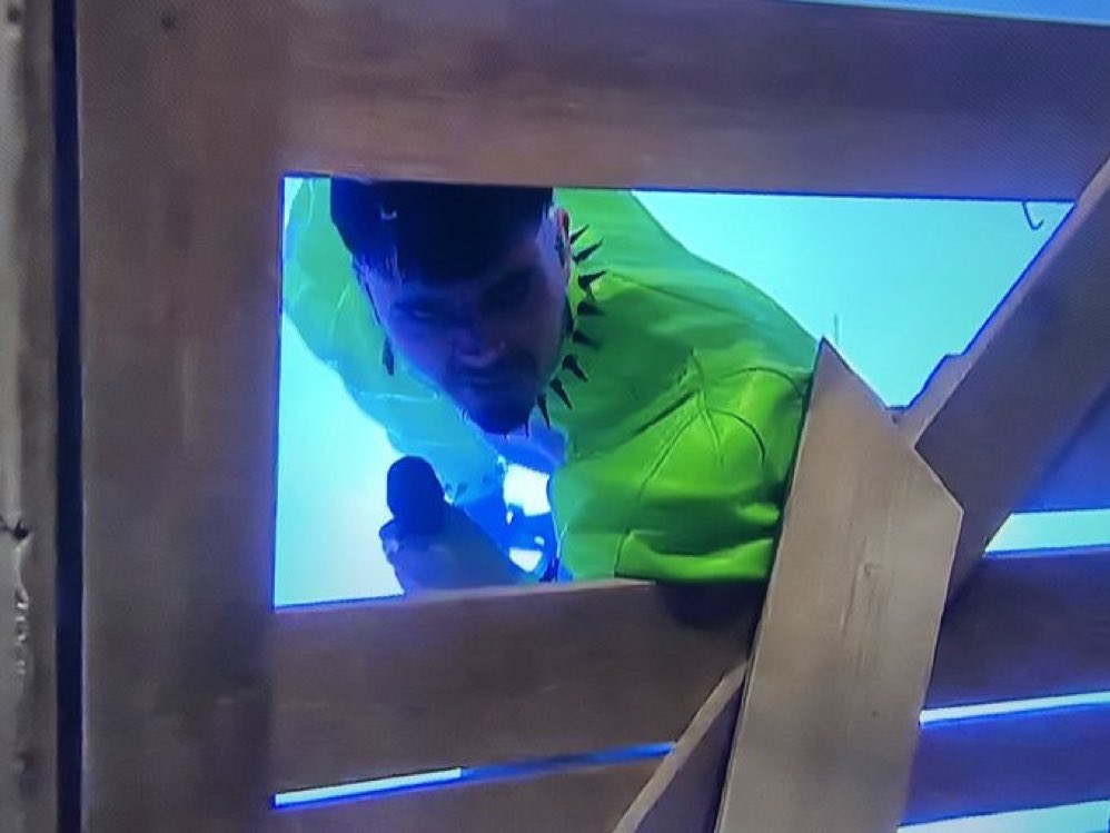 “Have you got a moment to talk about our Lord Jesus Christ?” #Eurovision